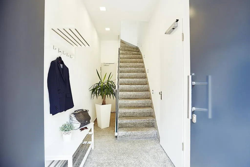 Homebase - Serviced Apartments Colónia